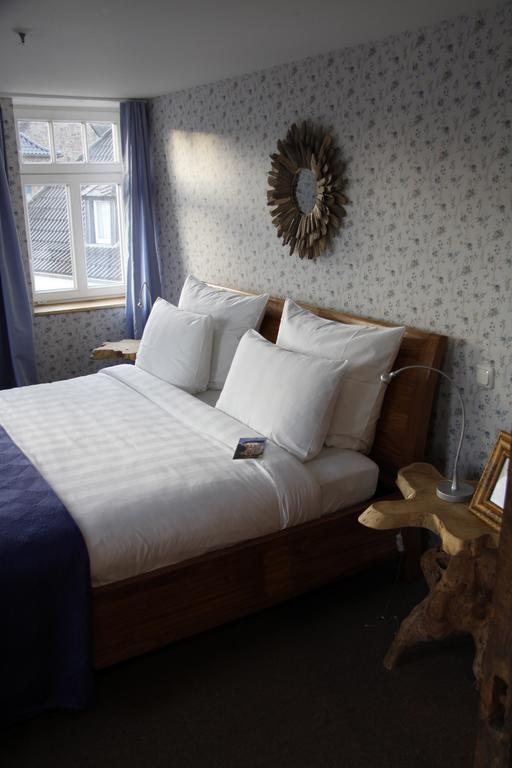 Zur Ewigen Lampe Romantisches Landhotel Nideggen Zimmer foto
