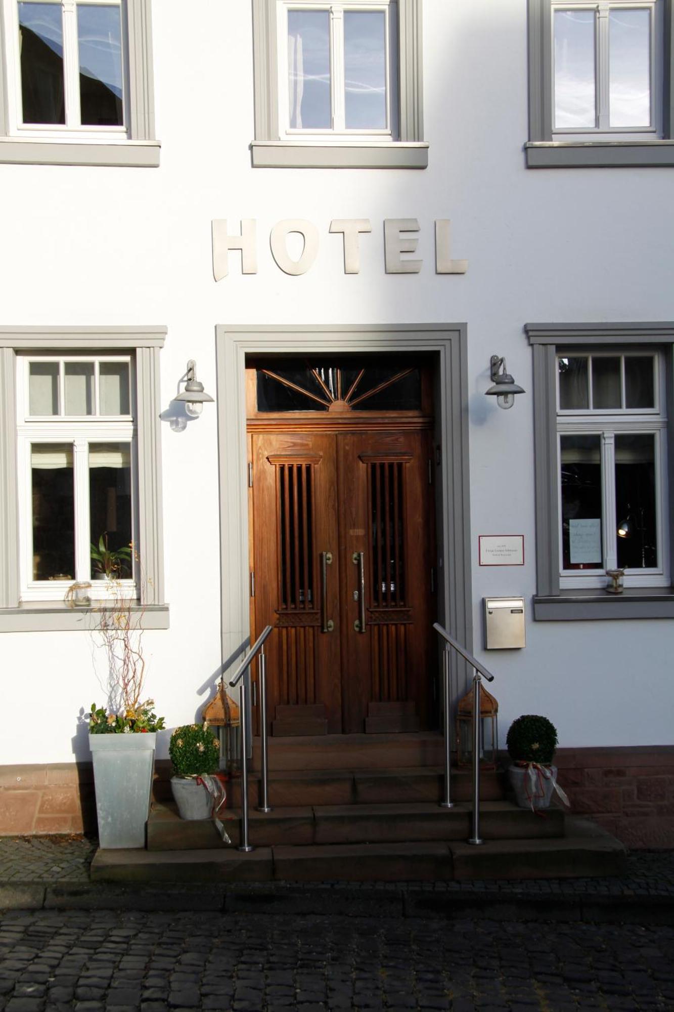 Zur Ewigen Lampe Romantisches Landhotel Nideggen Exterior foto